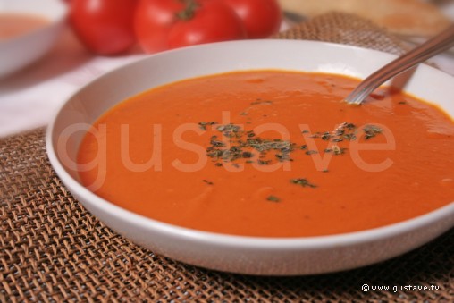Soupe de tomate (velouté de tomates au basilic), la recette - Gustave